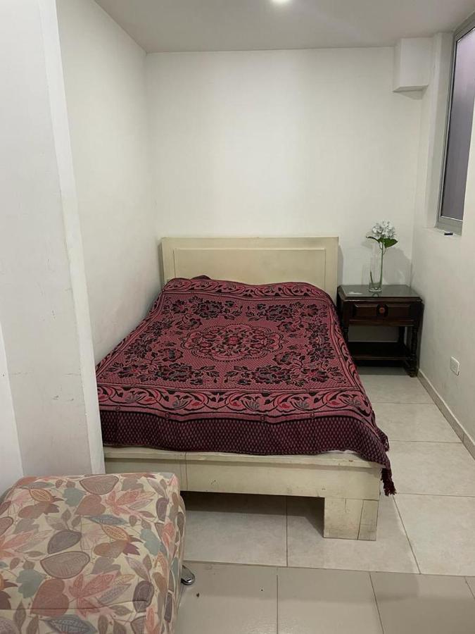 Casa Familiar En *